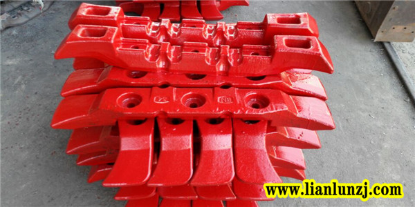 大型刮板輸送機(jī)<i style='color:red'>17gl7-1刮板</i>鍛造工藝的重難點(diǎn)在哪？